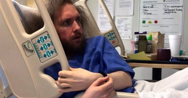 Postihnutý muž z Kanady hovorí, že lekári naňho tlačia, aby podstúpil eutanáziu a nebol pre štát príťažou